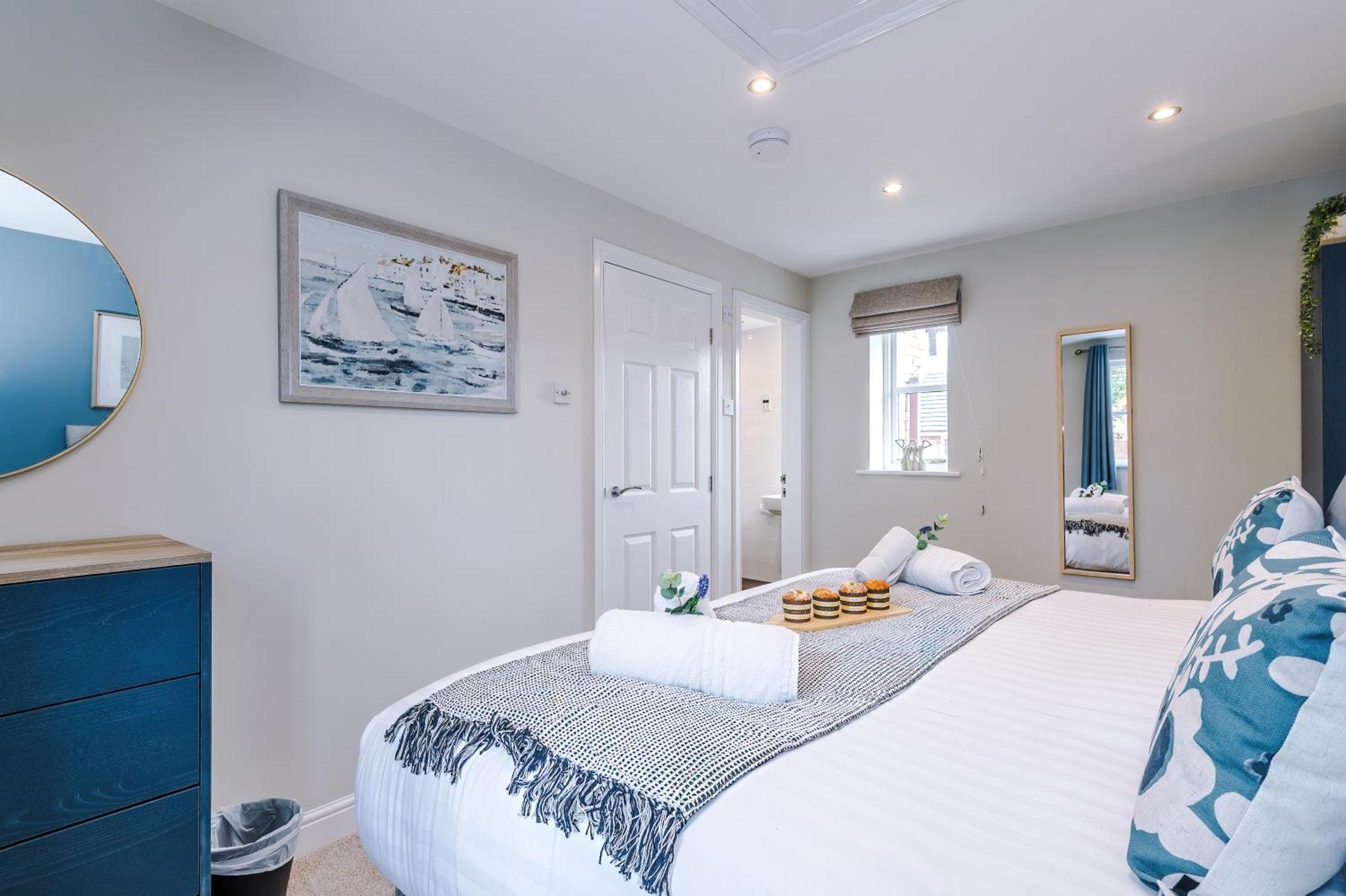 New! Stunning 3-Bed Home In Chester By 53 Degrees Property, Ideal For Groups, Free Parking! Kültér fotó