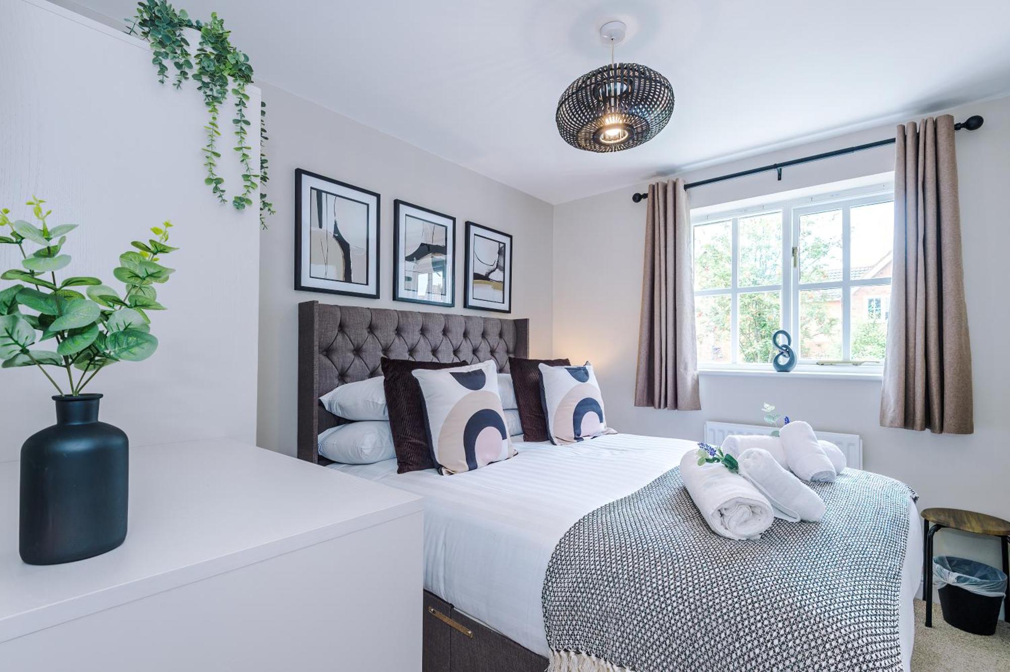 New! Stunning 3-Bed Home In Chester By 53 Degrees Property, Ideal For Groups, Free Parking! Kültér fotó